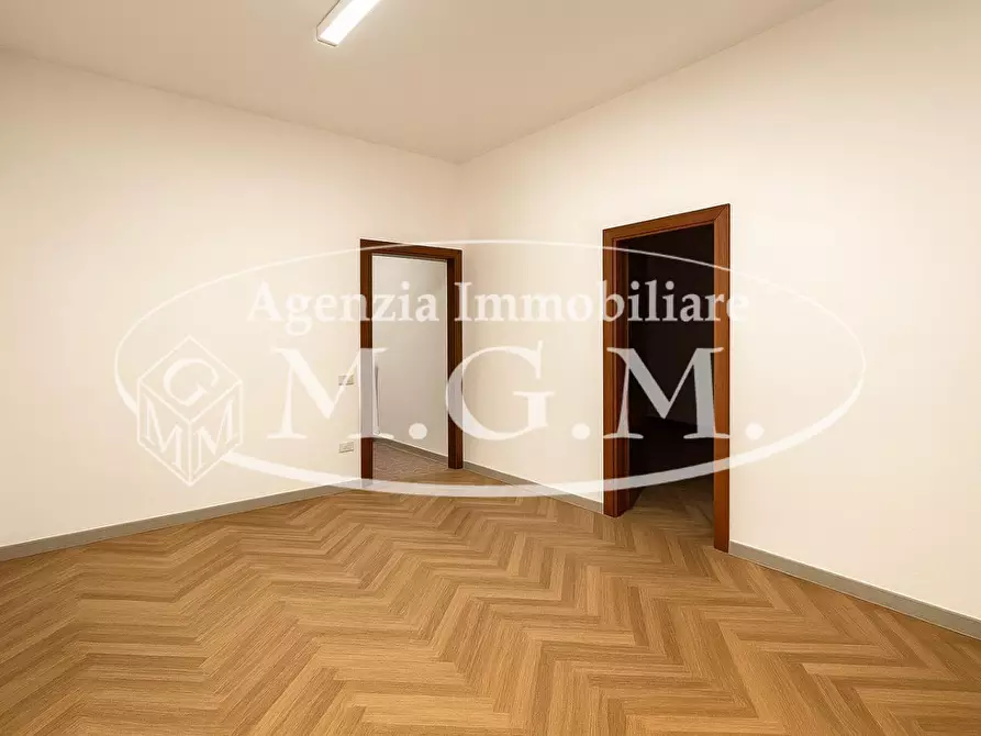 Immagine 4 di Ufficio in vendita  a Pontedera