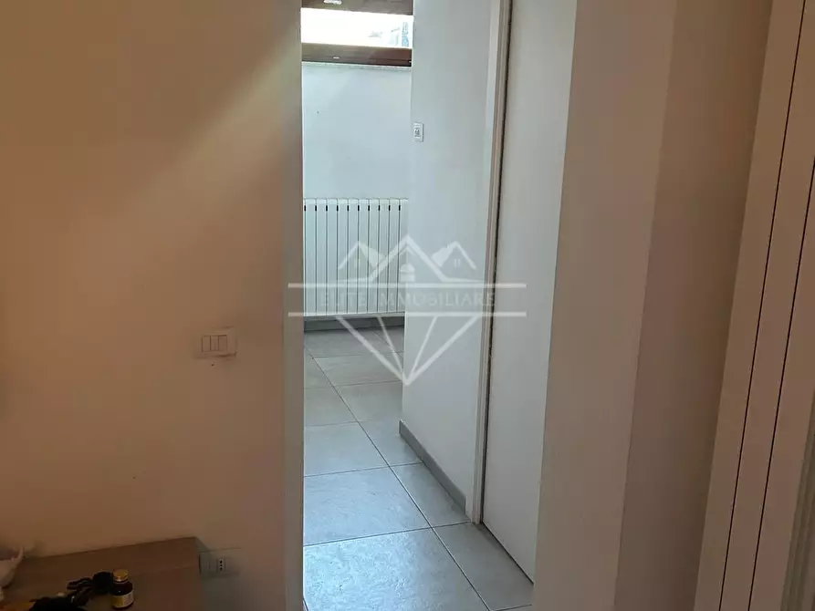 Immagine 5 di Appartamento in vendita  a Massa