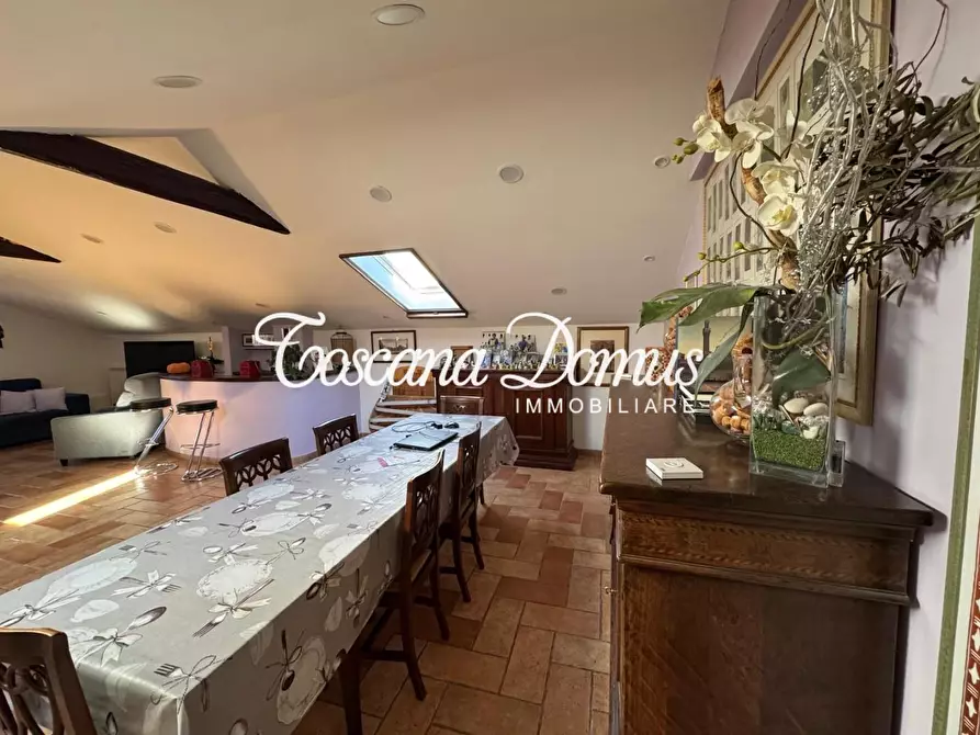 Immagine 9 di Appartamento in vendita  a Siena