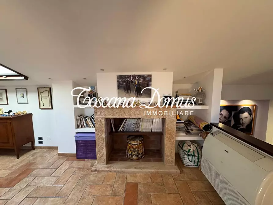 Immagine 1 di Appartamento in vendita  a Siena