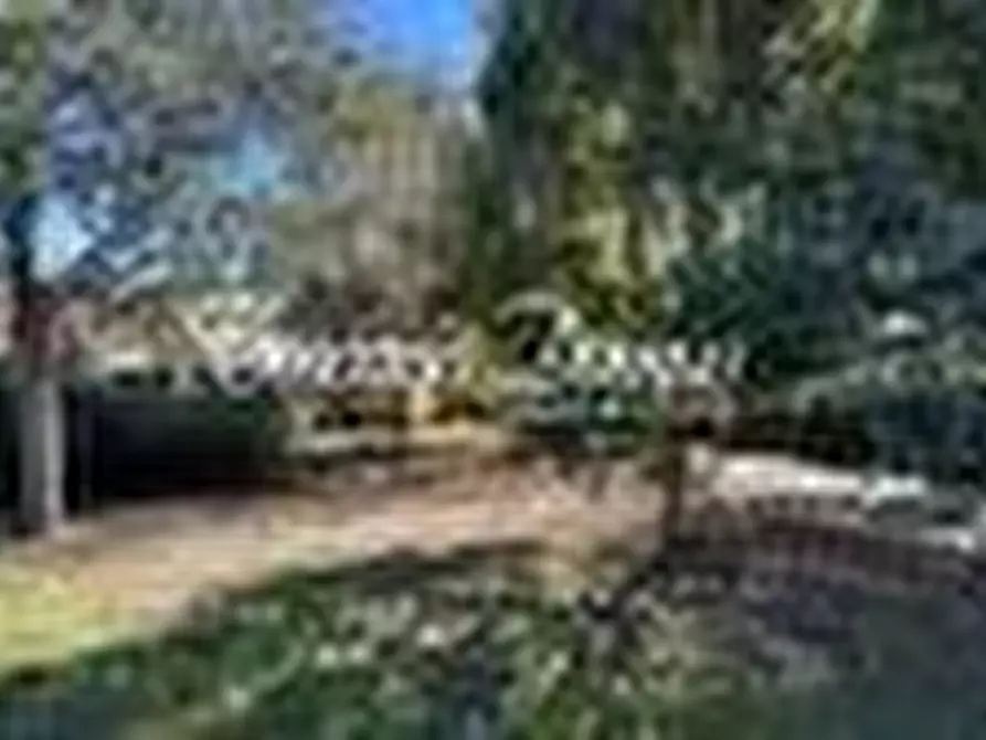 Immagine 24 di Appartamento in vendita  a Siena