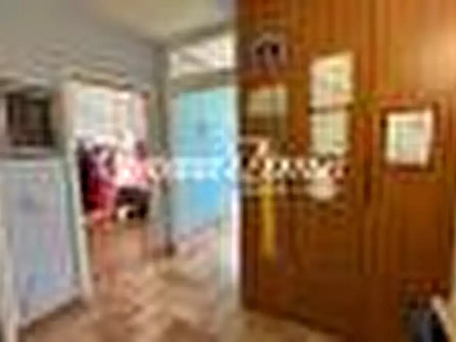 Immagine 15 di Appartamento in vendita  a Siena