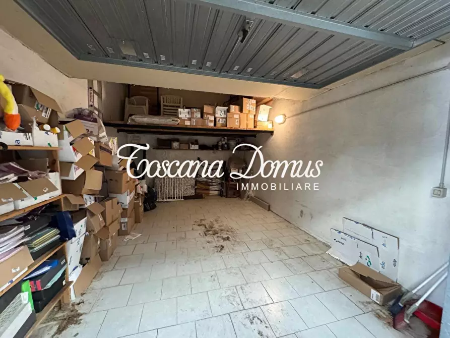 Immagine 27 di Appartamento in vendita  a Siena