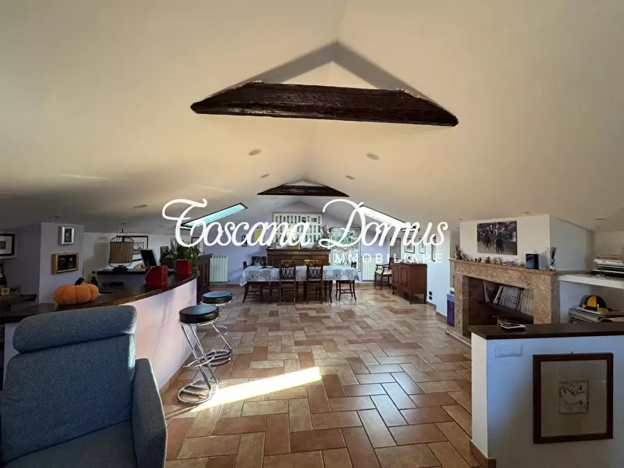 Immagine 4 di Appartamento in vendita  a Siena