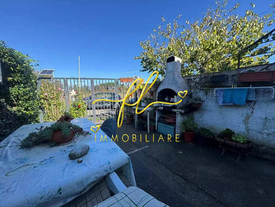 Immagine 25 di Appartamento in vendita  a Collesalvetti