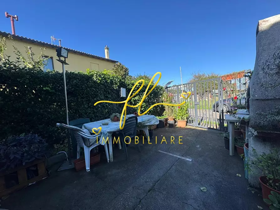 Immagine 24 di Appartamento in vendita  a Collesalvetti