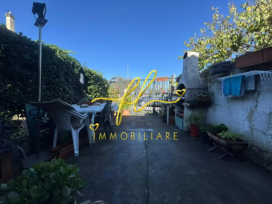 Immagine 26 di Appartamento in vendita  a Collesalvetti