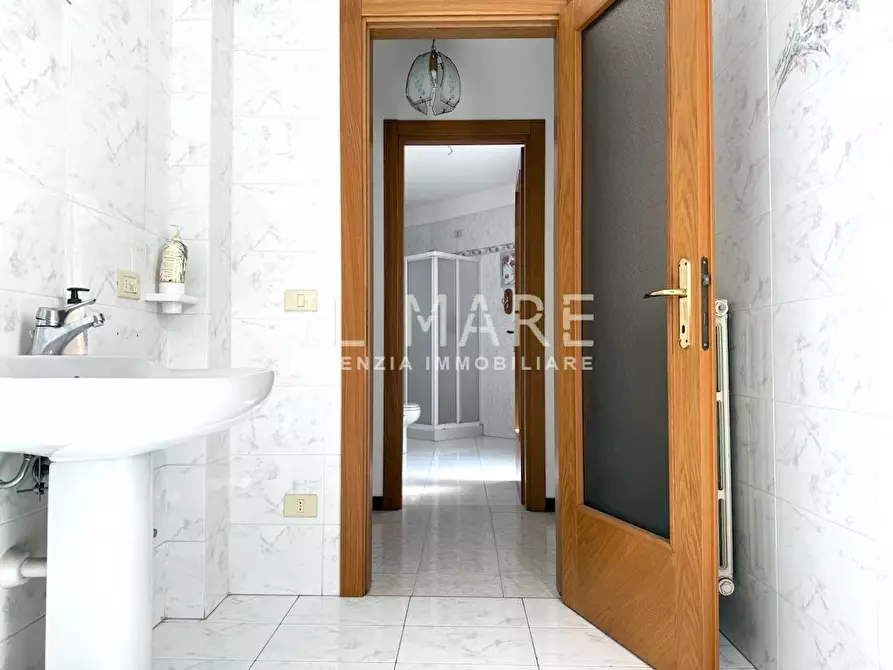 Immagine 23 di Appartamento in vendita  a Massa