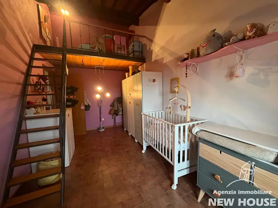 Immagine 42 di Appartamento in vendita  a Pisa