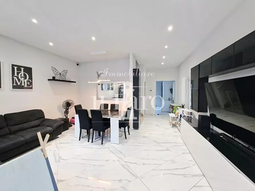 Immagine 10 di Terratetto in vendita  a Campi Bisenzio