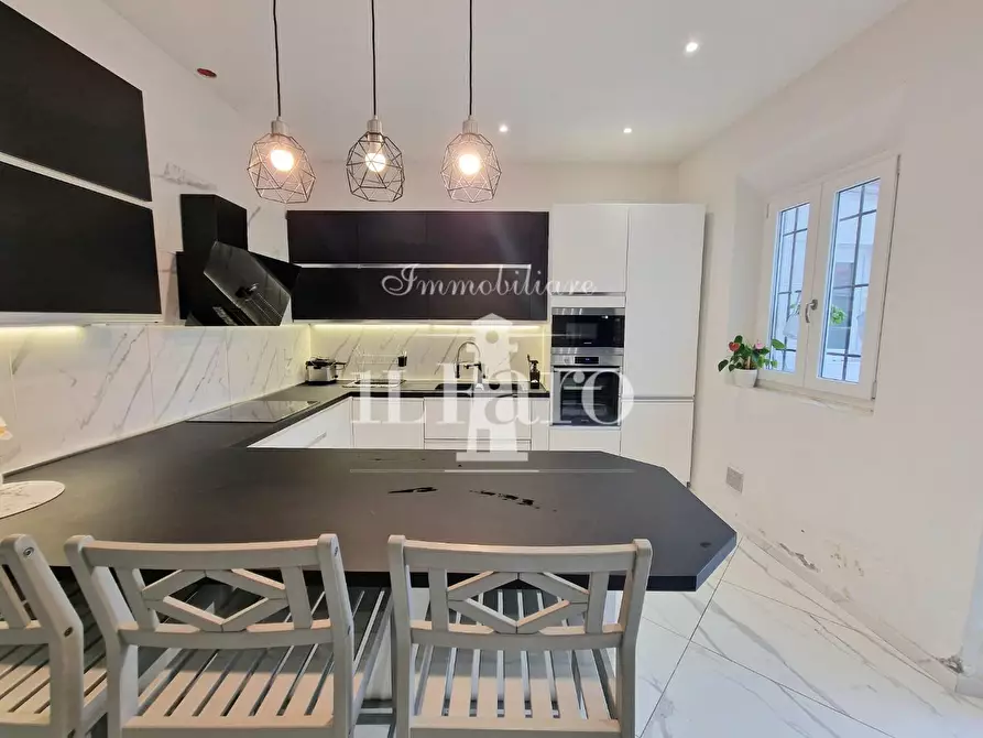 Immagine 2 di Terratetto in vendita  a Campi Bisenzio