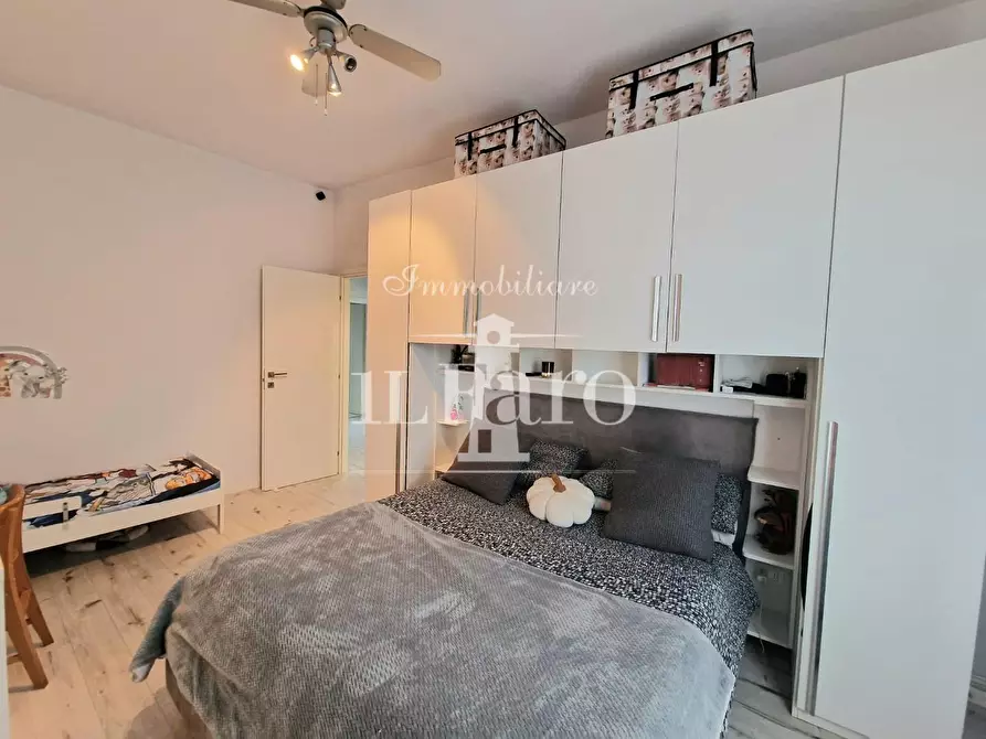 Immagine 14 di Terratetto in vendita  a Campi Bisenzio