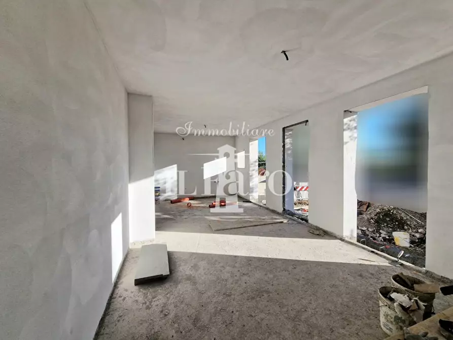 Immagine 4 di Casa bifamiliare in vendita  a Campi Bisenzio