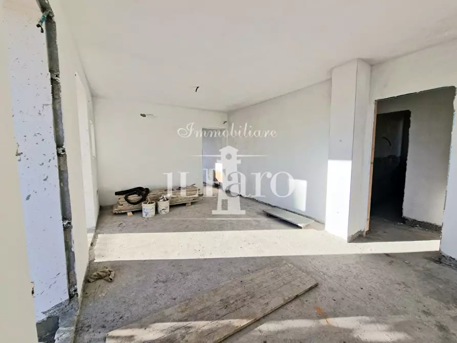 Immagine 2 di Casa bifamiliare in vendita  a Campi Bisenzio