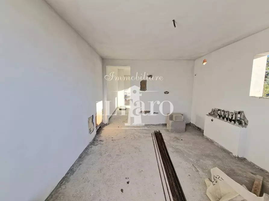 Immagine 5 di Casa bifamiliare in vendita  a Campi Bisenzio