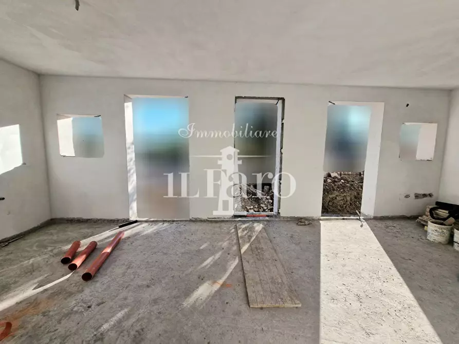 Immagine 3 di Casa bifamiliare in vendita  a Campi Bisenzio