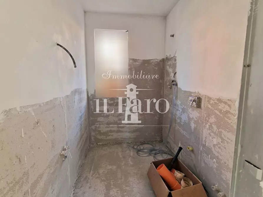 Immagine 6 di Casa bifamiliare in vendita  a Campi Bisenzio