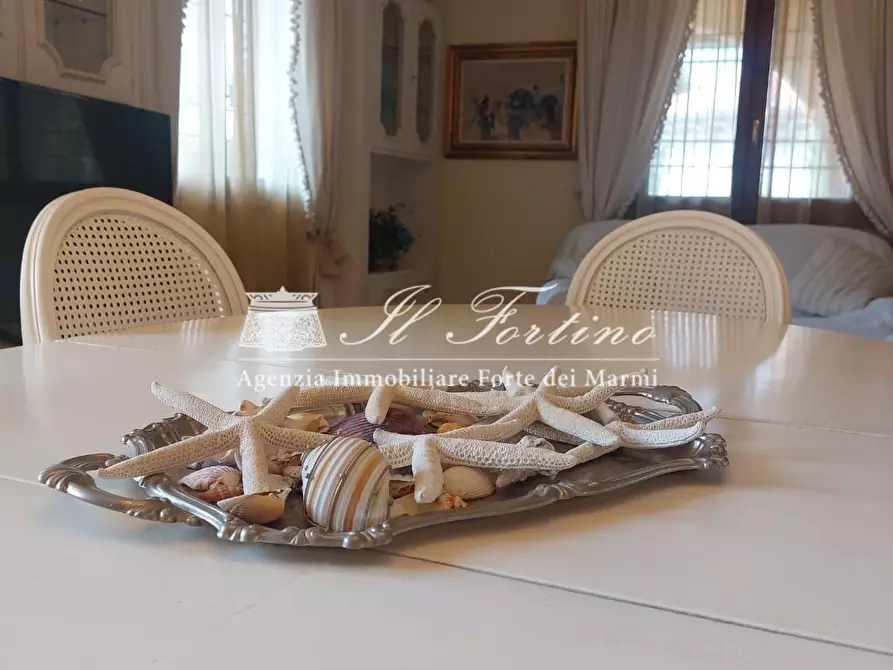 Immagine 5 di Casa bifamiliare in vendita  a Forte Dei Marmi