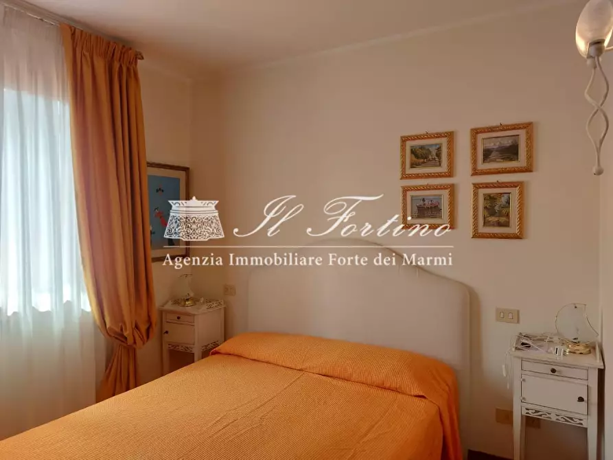 Immagine 15 di Casa bifamiliare in vendita  a Forte Dei Marmi
