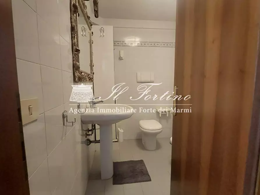 Immagine 30 di Casa bifamiliare in vendita  a Forte Dei Marmi