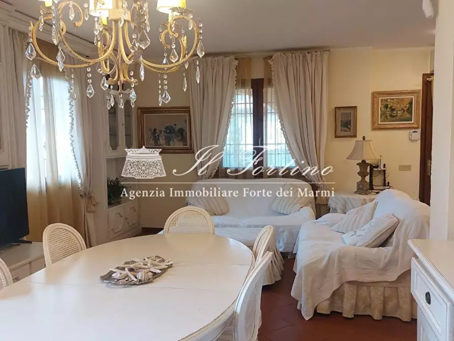 Immagine 7 di Casa bifamiliare in vendita  a Forte Dei Marmi