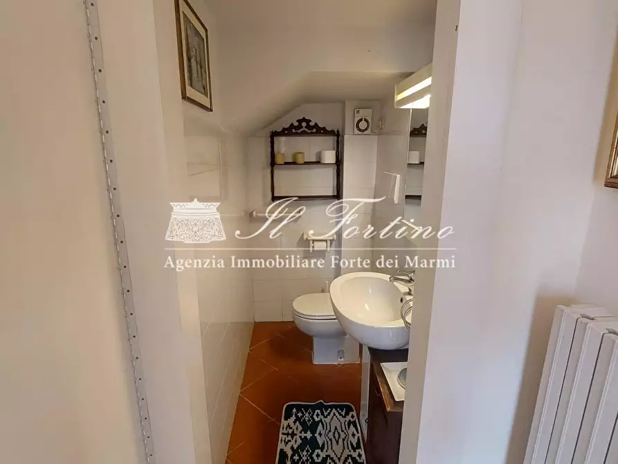 Immagine 13 di Casa bifamiliare in vendita  a Forte Dei Marmi