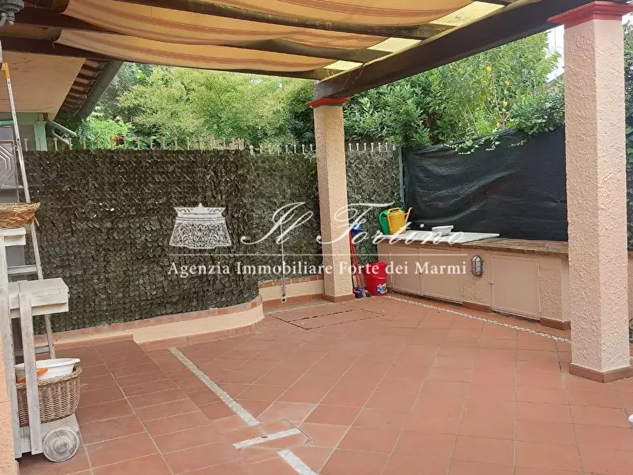 Immagine 36 di Casa bifamiliare in vendita  a Forte Dei Marmi