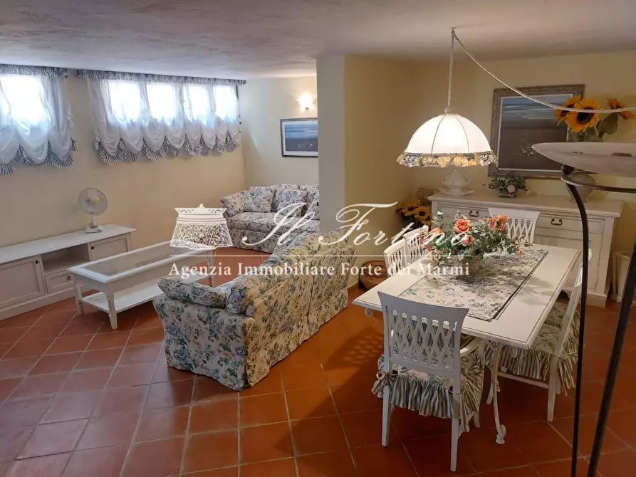 Immagine 28 di Casa bifamiliare in vendita  a Forte Dei Marmi