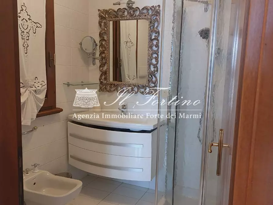Immagine 22 di Casa bifamiliare in vendita  a Forte Dei Marmi