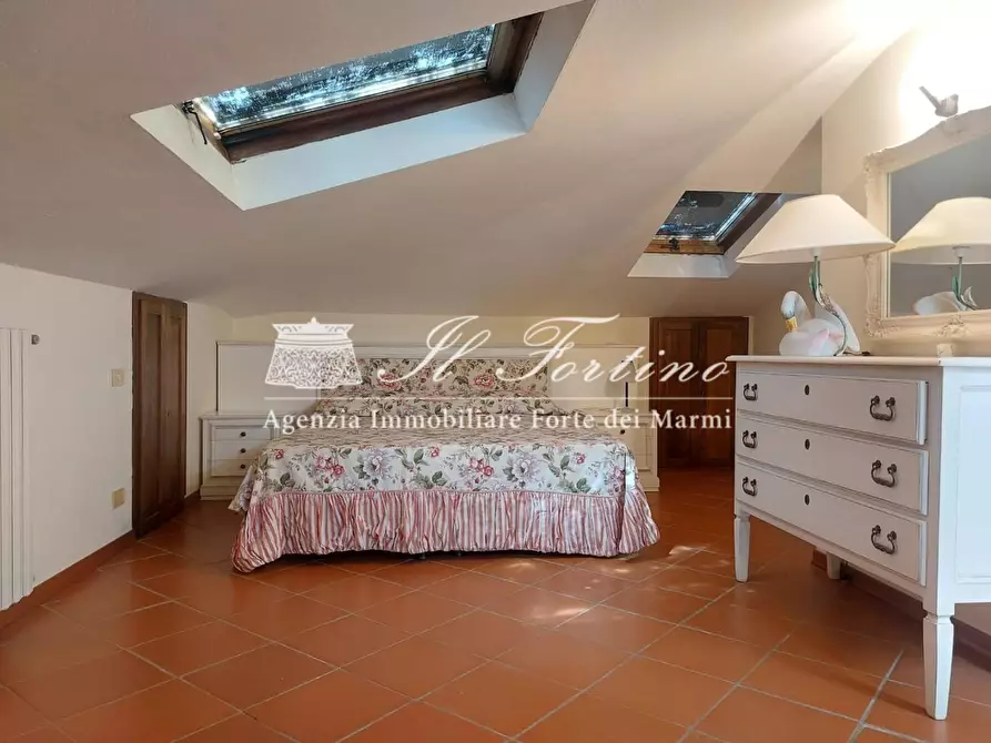 Immagine 19 di Casa bifamiliare in vendita  a Forte Dei Marmi