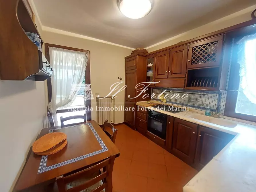 Immagine 10 di Casa bifamiliare in vendita  a Forte Dei Marmi