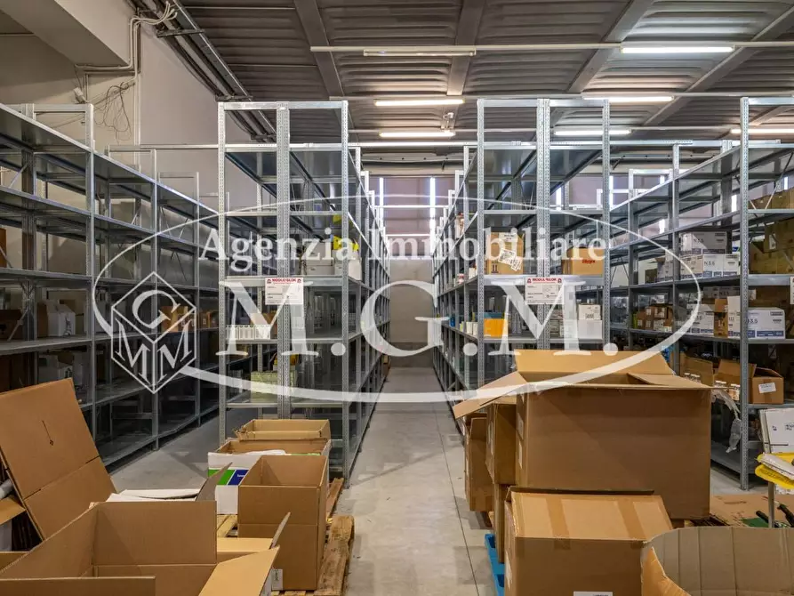 Immagine 12 di Capannone industriale in vendita  a Calcinaia