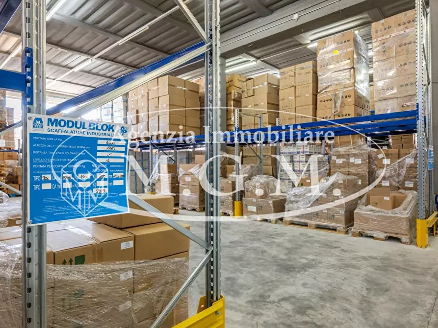 Immagine 9 di Capannone industriale in vendita  a Calcinaia