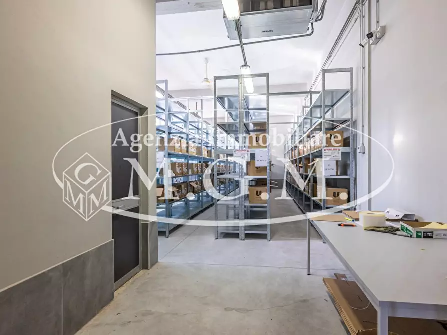 Immagine 18 di Capannone industriale in vendita  a Calcinaia