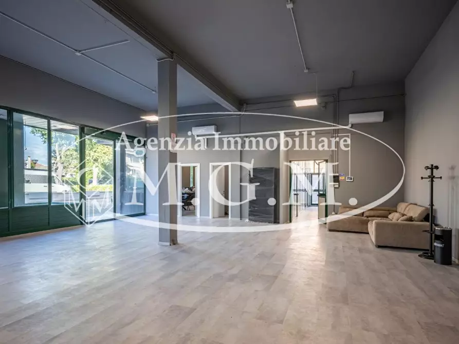 Immagine 22 di Capannone industriale in vendita  a Calcinaia