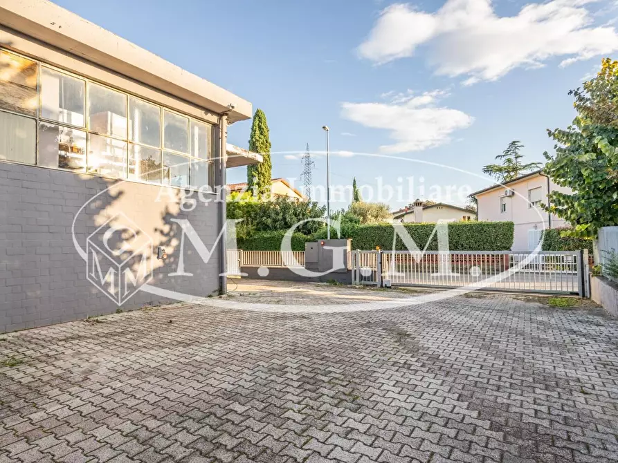 Immagine 53 di Capannone industriale in vendita  a Calcinaia