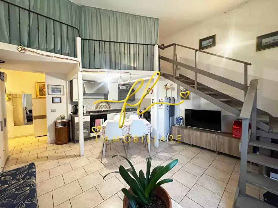 Immagine 1 di Appartamento in vendita  a Livorno