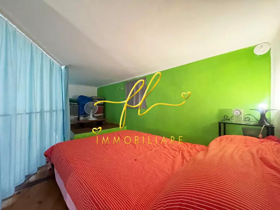 Immagine 12 di Appartamento in vendita  a Livorno