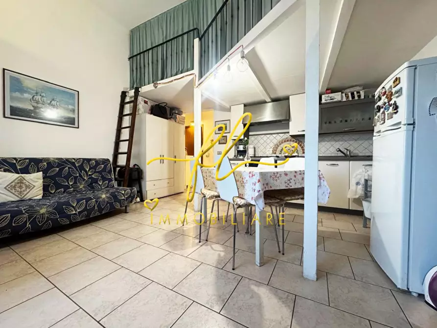 Immagine 7 di Appartamento in vendita  a Livorno