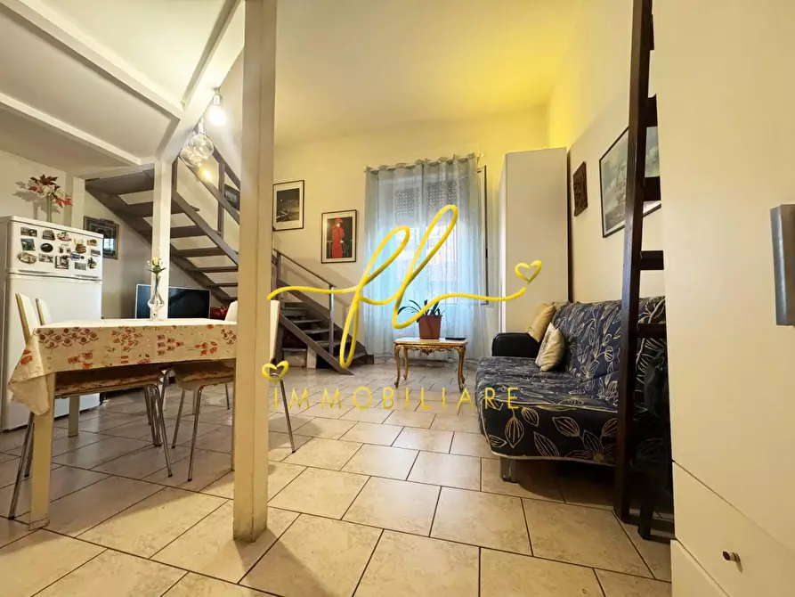 Immagine 8 di Appartamento in vendita  a Livorno