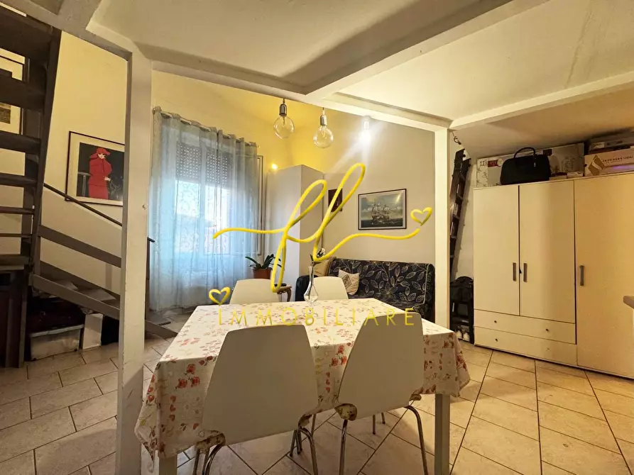 Immagine 5 di Appartamento in vendita  a Livorno