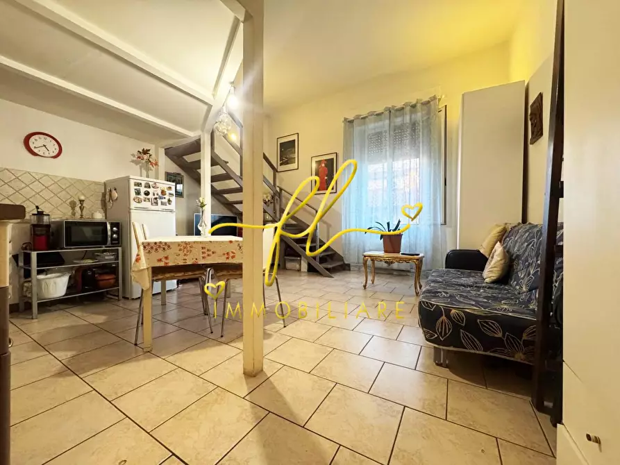 Immagine 4 di Appartamento in vendita  a Livorno