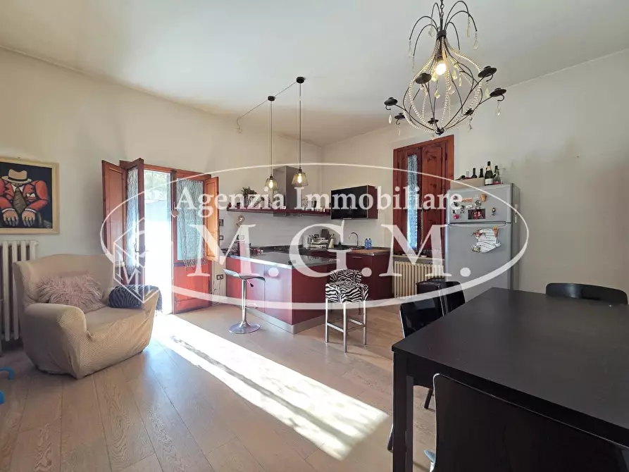 Immagine 1 di Casa bifamiliare in vendita  a Fucecchio