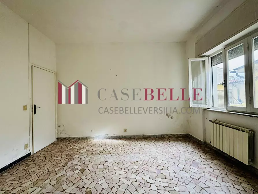 Immagine 21 di Appartamento in vendita  a Camaiore