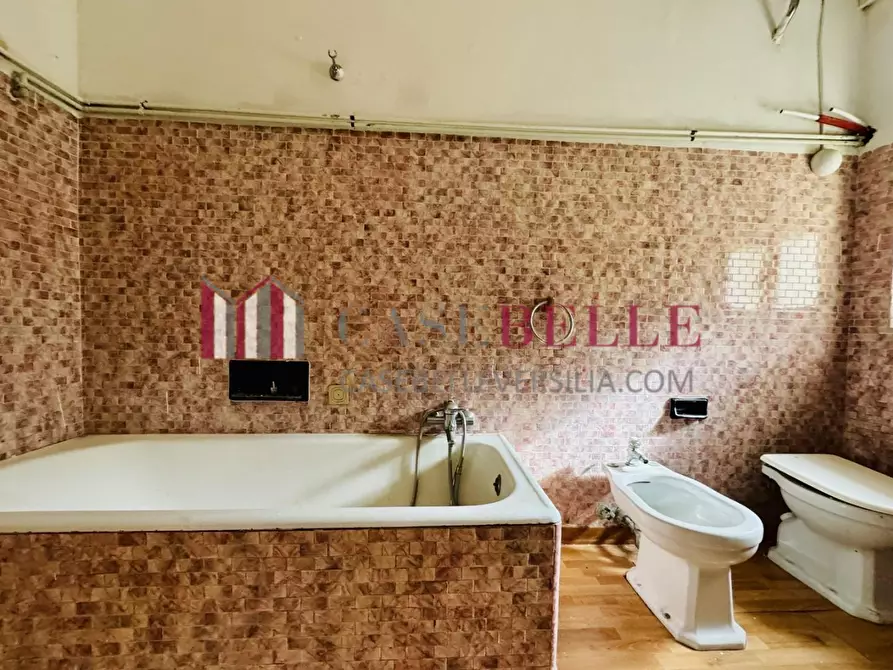 Immagine 26 di Appartamento in vendita  a Camaiore