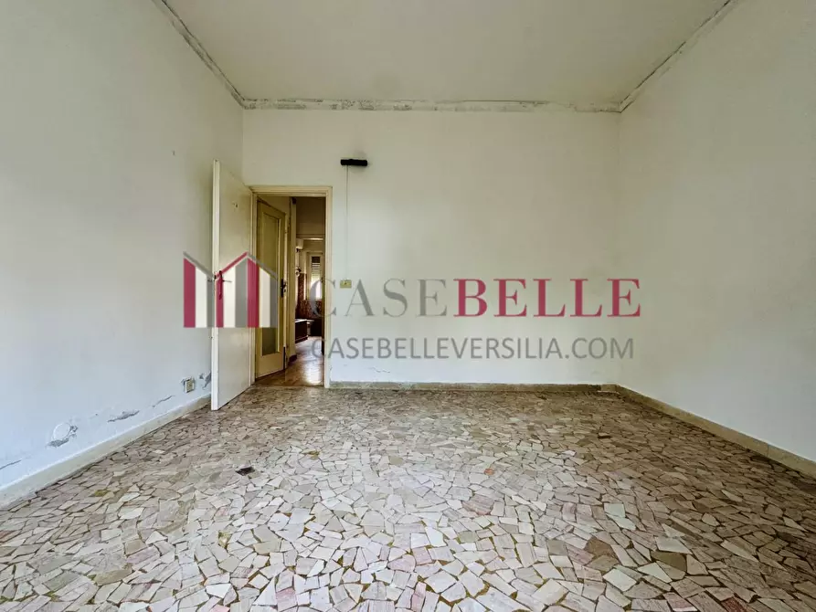 Immagine 16 di Appartamento in vendita  a Camaiore