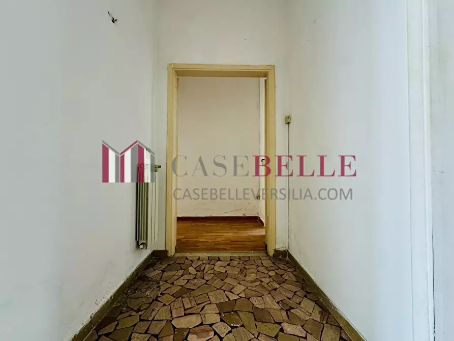 Immagine 12 di Appartamento in vendita  a Camaiore