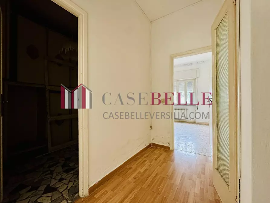 Immagine 28 di Appartamento in vendita  a Camaiore