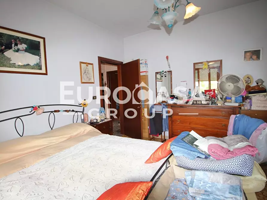 Immagine 35 di Villa in vendita  a Lucca