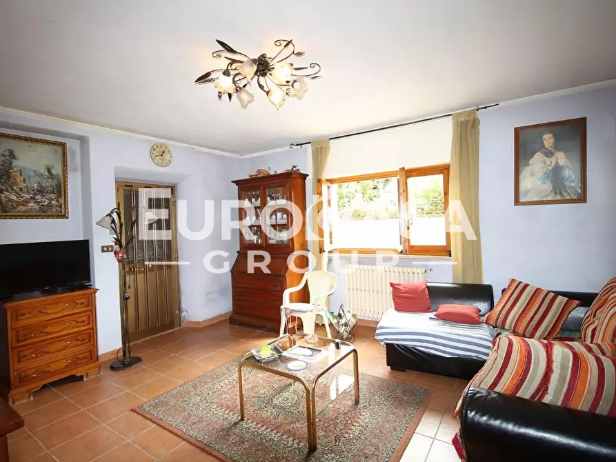 Immagine 18 di Villa in vendita  a Lucca